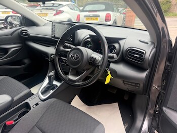 Used Toyota Yaris 2021 for sale - 77692419: Photo