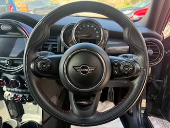 Used MINI Hatch 2019 for sale - 77997398: Photo