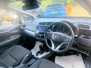 Used Honda Jazz 2017 for sale - 79150437: Photo
