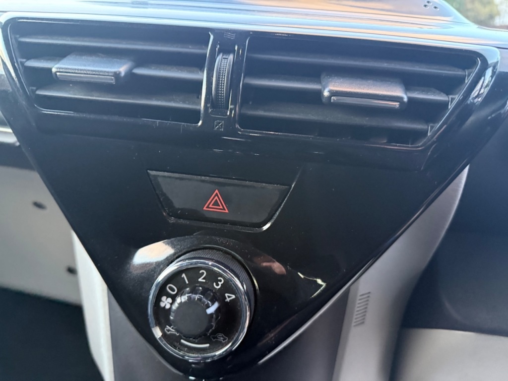 Used Toyota IQ 2012 for sale - 76588550: Photo 13