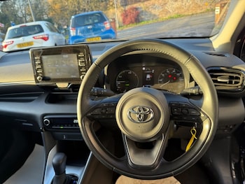 Used Toyota Yaris 2022 for sale - 76641981: Photo