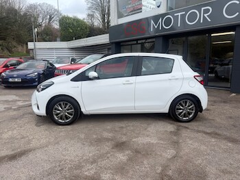 Used Toyota Yaris 2017 for sale - 77747473: Photo