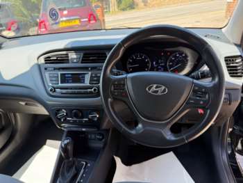Used Hyundai i20 2015 for sale - 74300799: Photo