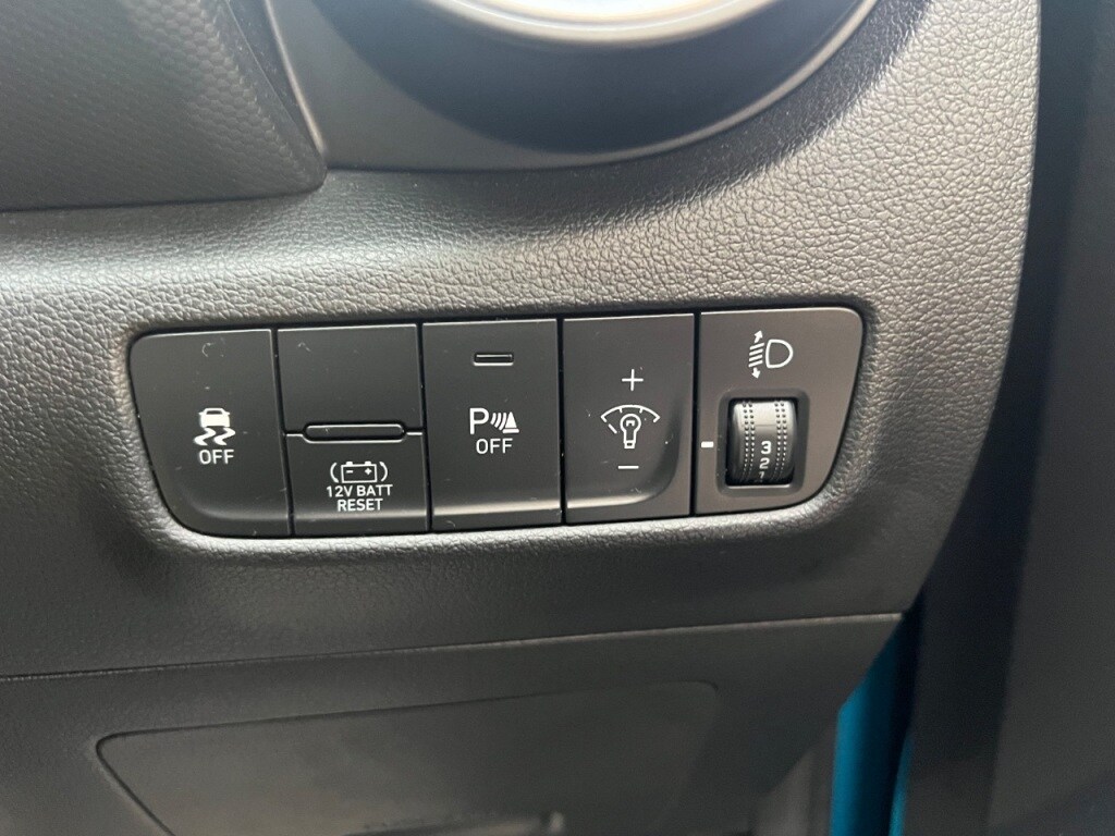 Used Hyundai KONA 2023 for sale - 76416385: Photo 8