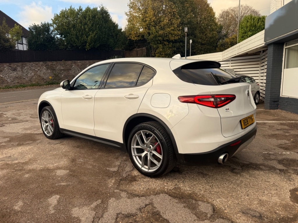 Used Alfa Romeo Stelvio 2018 for sale - 76363171: Photo 10