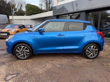 Used Suzuki Swift 2023 for sale - 77152802: Photo