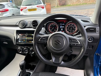 Used Suzuki Swift 2023 for sale - 77152802: Photo