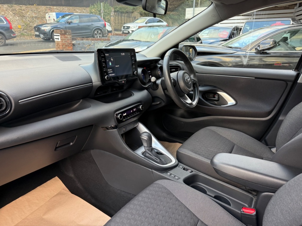 Used Toyota Yaris 2023 for sale - 76546096: Photo 23