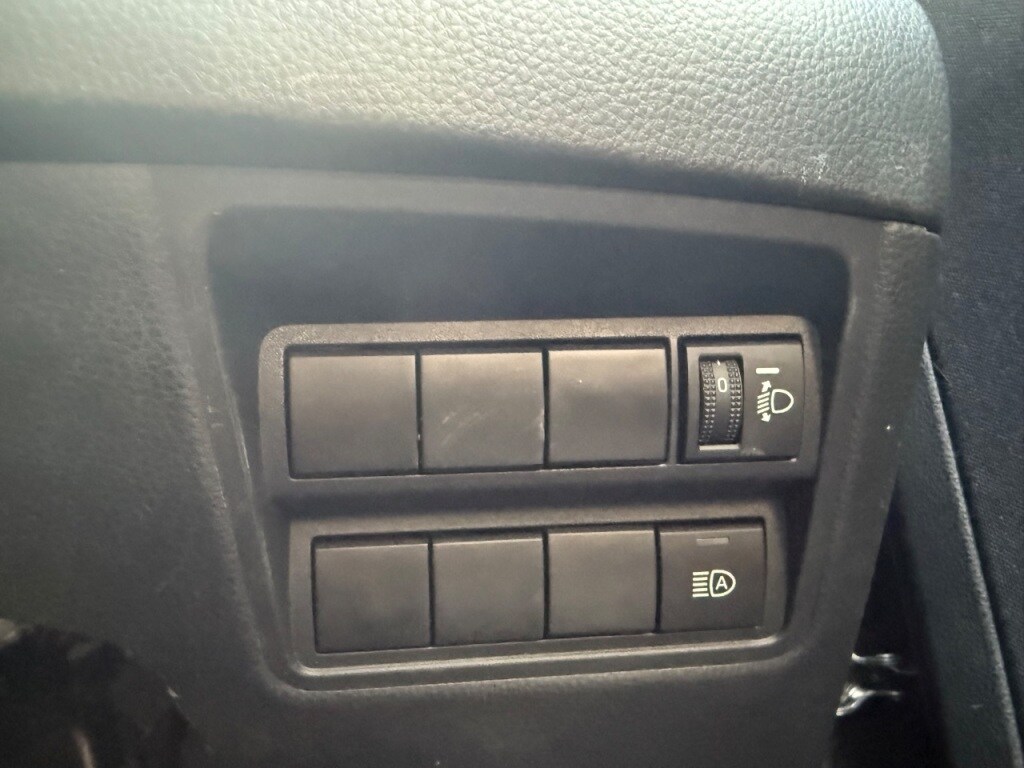 Used Toyota Yaris 2023 for sale - 76546096: Photo 34