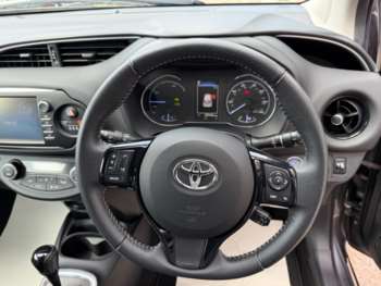 Used Toyota Yaris 2018 for sale - 75230695: Photo