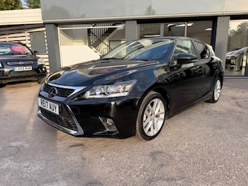 2017 - 200h 1.8 Luxury 5dr CVT Auto - FLSH - HEATED LATHER - SAT NAV