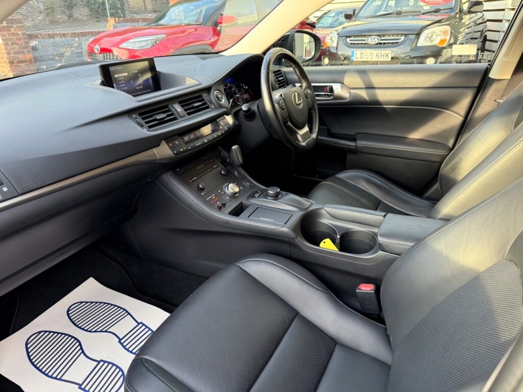 Used Lexus CT 2017 for sale - 75947111: Photo 25