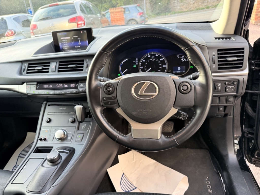 Used Lexus CT 2017 for sale - 75947111: Photo 3