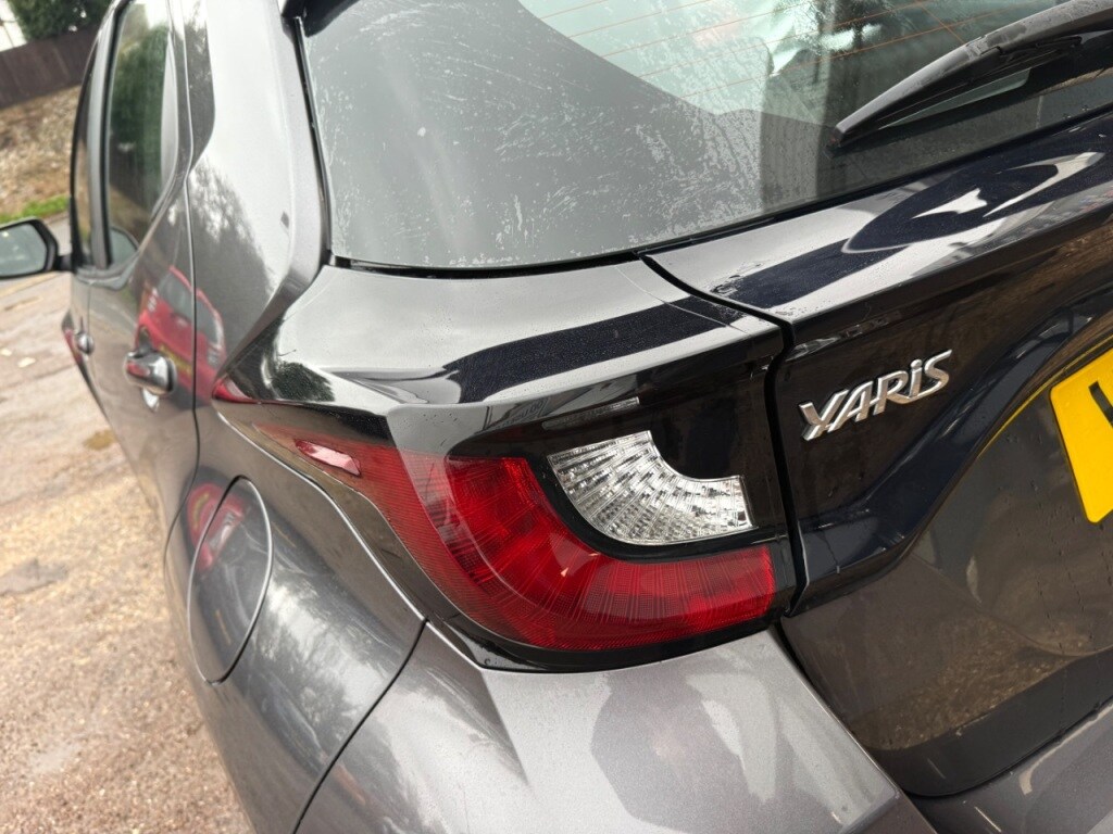 Used Toyota Yaris 2022 for sale - 76934812: Photo 20