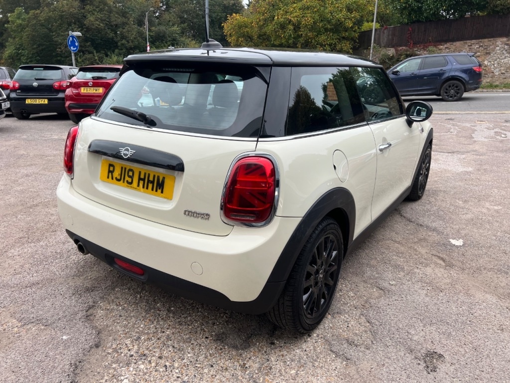 Used MINI Hatch 2019 for sale - 75427188: Photo 2