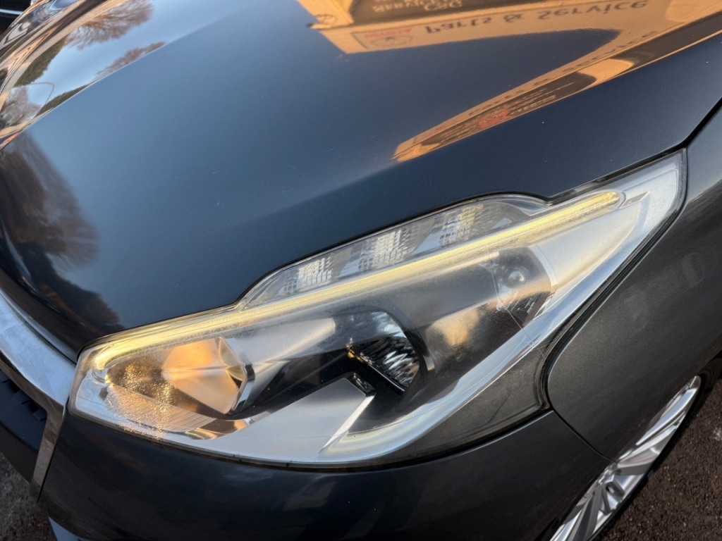 Used Peugeot 208 2015 for sale - 77113234: Photo 12