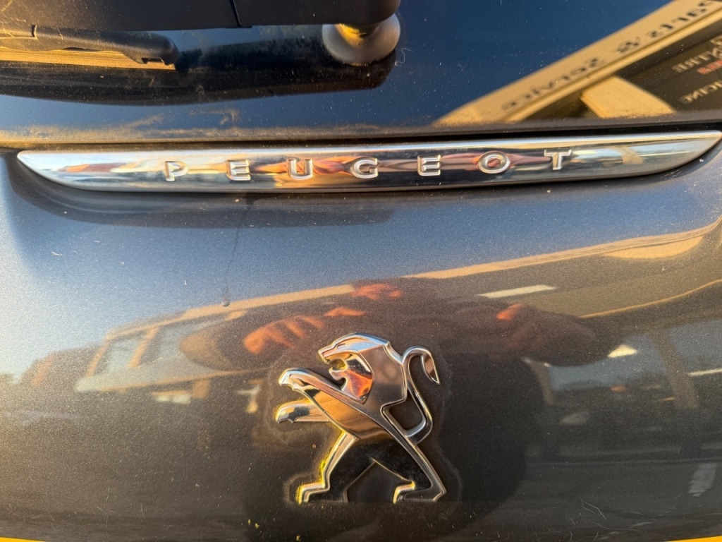 Used Peugeot 208 2015 for sale - 77113234: Photo 15