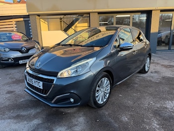 Used Peugeot 208 2015 for sale - 77113234: Photo