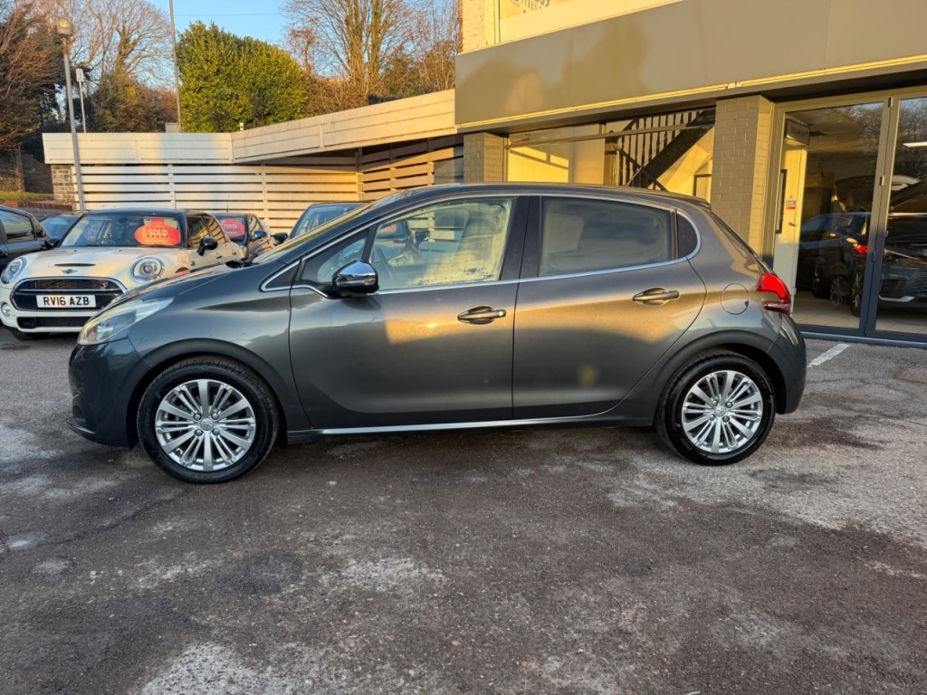 Used Peugeot 208 2015 for sale - 77113234: Photo 3