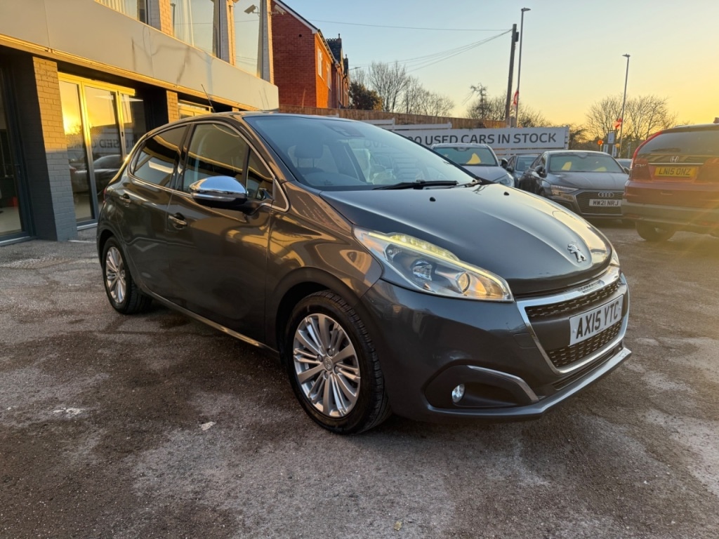 Used Peugeot 208 2015 for sale - 77113234: Photo 8