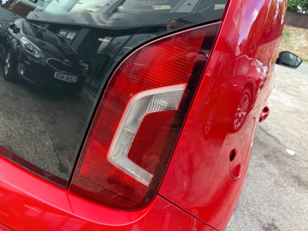 Used Volkswagen up! 2013 for sale - 76345051: Photo 11