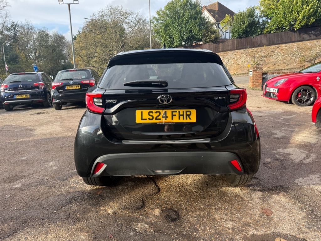 Used Toyota Yaris 2024 for sale - 76541666: Photo 31