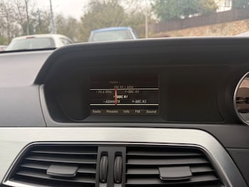 Used Mercedes-Benz C Class 2015 for sale - 76664968: Photo