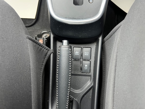 Used Toyota Yaris 2018 for sale - 76299182: Photo 10