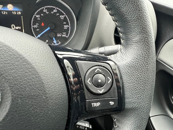 Used Toyota Yaris 2018 for sale - 76299182: Photo 12