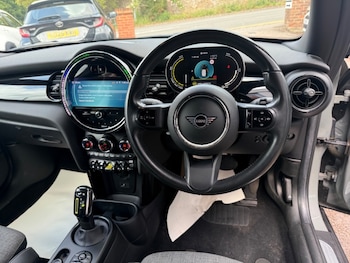 Used MINI Hatch 2021 for sale - 78520379: Photo