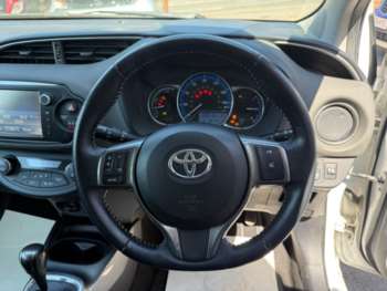 Used Toyota Yaris 2014 for sale - 74878853: Photo