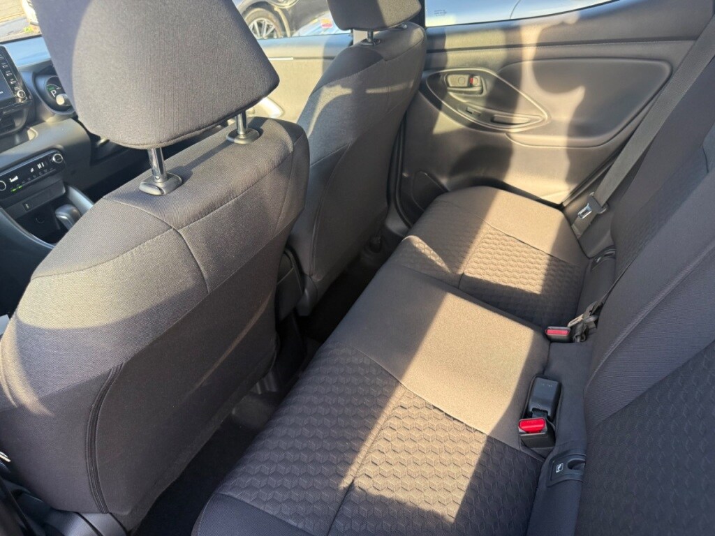 Used Toyota Yaris 2022 for sale - 76641980: Photo 33