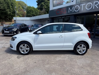 Used Volkswagen Polo 2017 for sale - 79384372: Photo