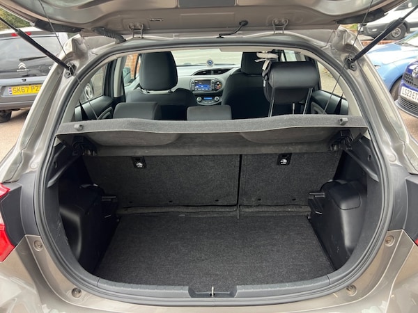 Used Toyota Yaris 2020 for sale - 76162547: Photo 21
