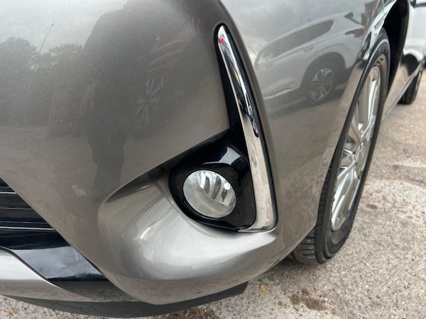 Used Toyota Yaris 2020 for sale - 76162547: Photo 30