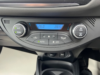 Used Toyota Yaris 2020 for sale - 76162547: Photo 4