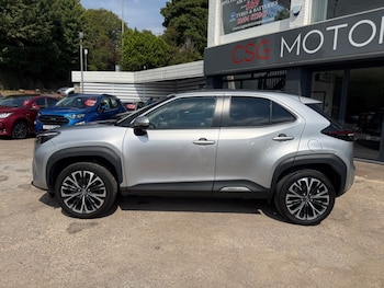 Used Toyota Yaris Cross 2023 for sale - 79384367: Photo