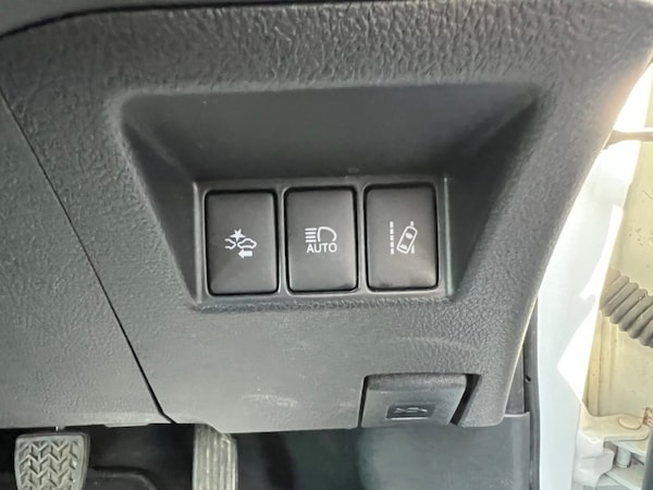 Used Toyota Yaris 2018 for sale - 74299701: Photo 12