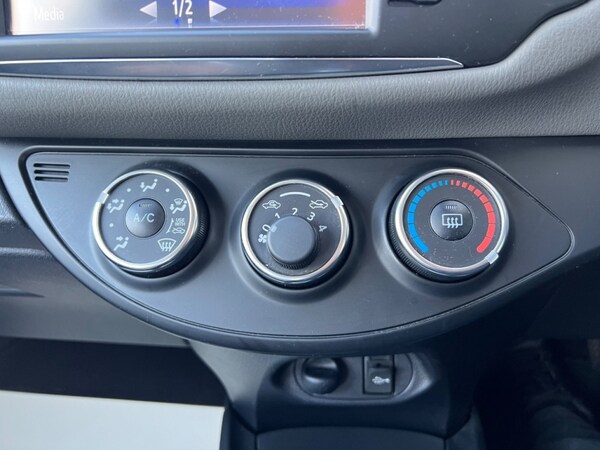 Used Toyota Yaris 2018 for sale - 74299701: Photo 7