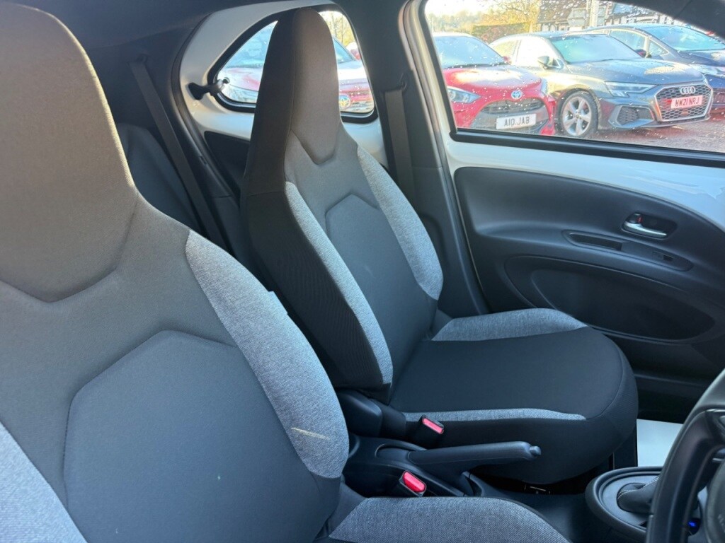 Used Toyota Aygo X 2024 for sale - 76520227: Photo 11