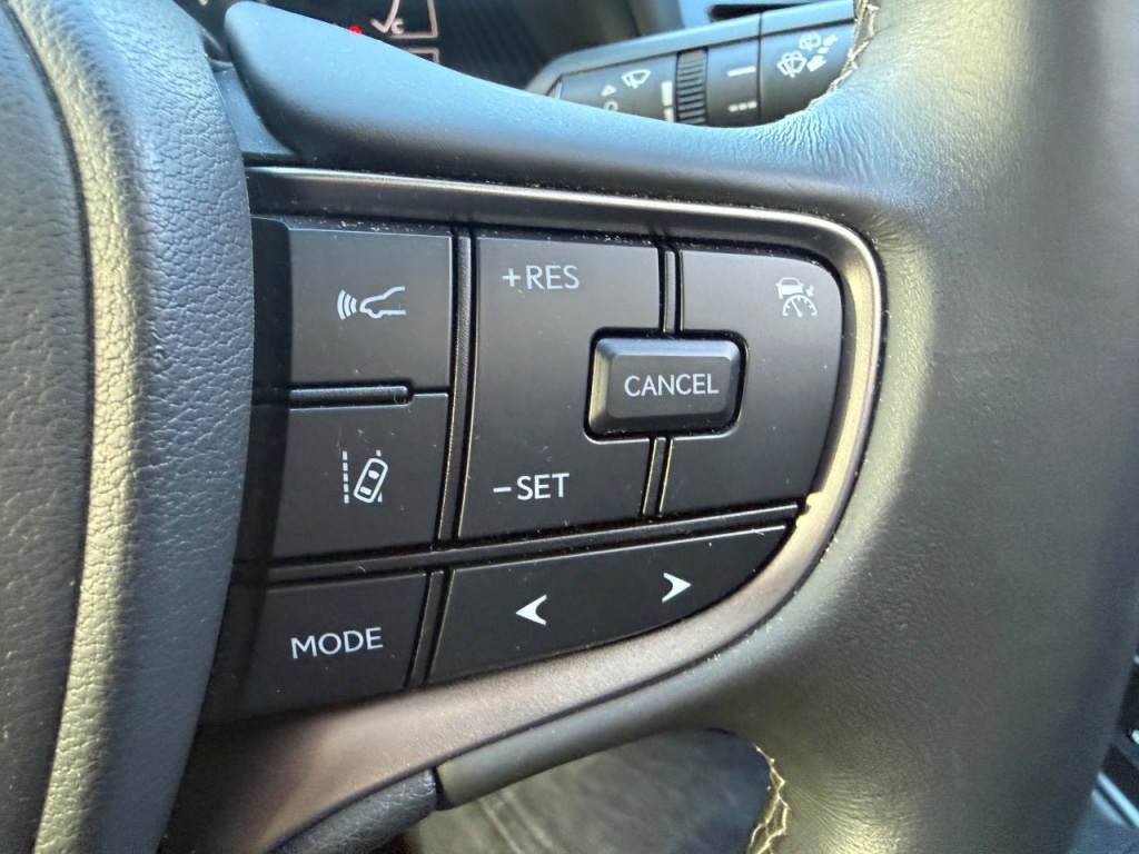 Used Lexus UX 2021 for sale - 77631501: Photo 29