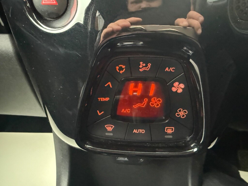 Used Toyota AYGO 2017 for sale - 78145045: Photo 31