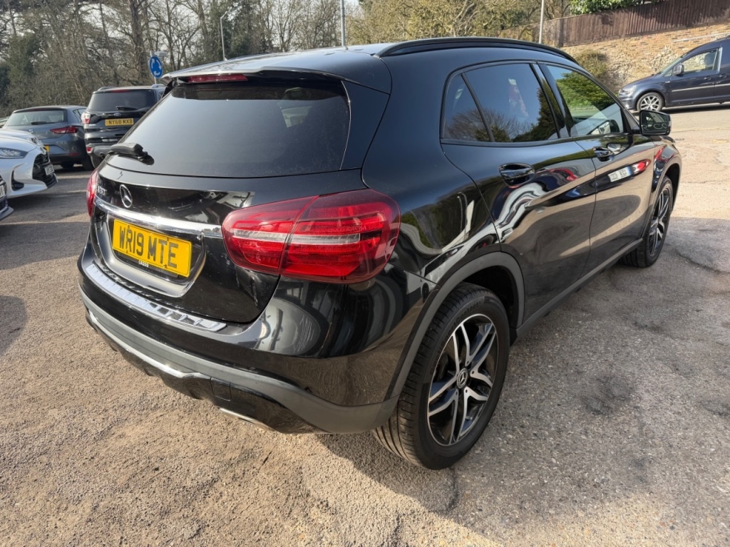 Used Mercedes-Benz GLA 2019 for sale - 77629241: Photo 2