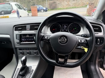 Used Volkswagen Golf 2014 for sale - 77636592: Photo