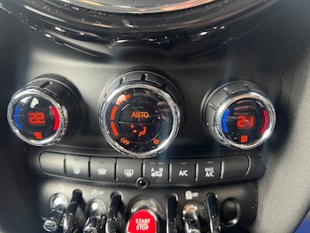 Used MINI Hatch 2016 for sale - 76416372: Photo