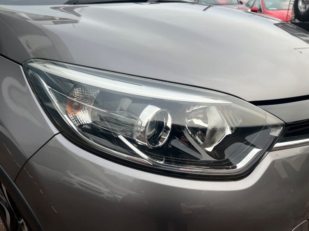 Used Renault Captur 2015 for sale - 76469393: Photo 19