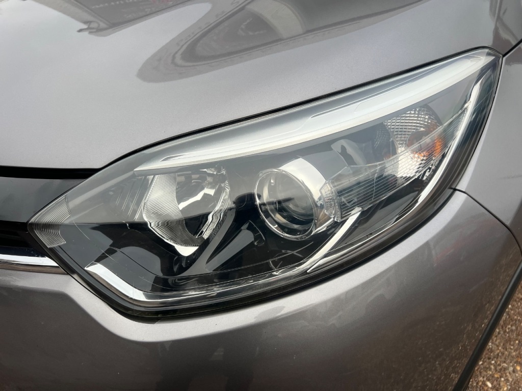 Used Renault Captur 2015 for sale - 76469393: Photo 28