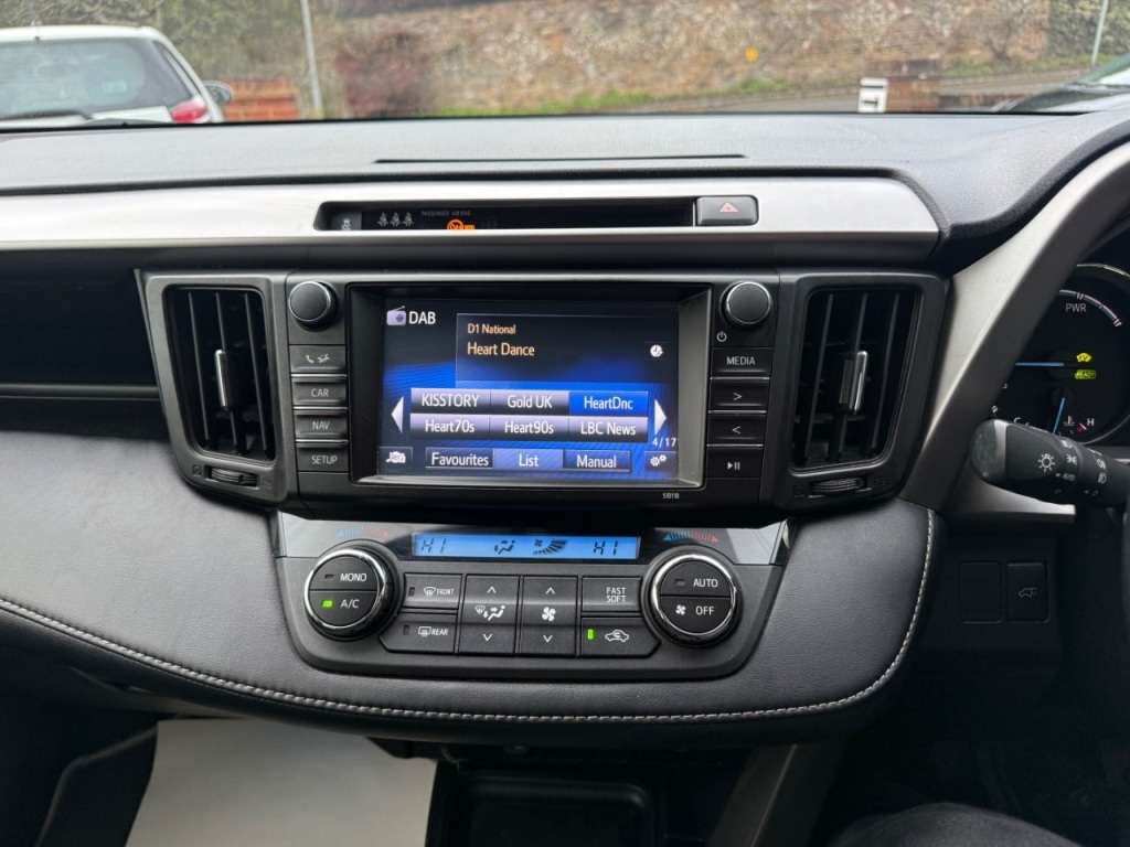 Used Toyota RAV4 2017 for sale - 77088566: Photo 3