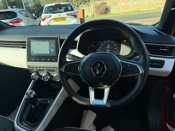 Used Renault Clio 2023 for sale - 77113237: Photo