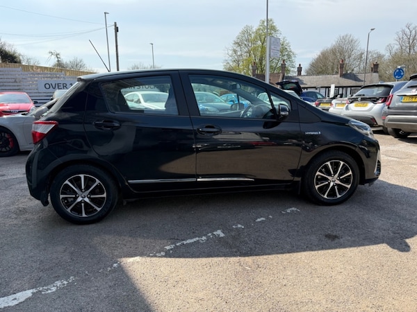 Used Toyota Yaris 2018 for sale - 74300157: Photo 13